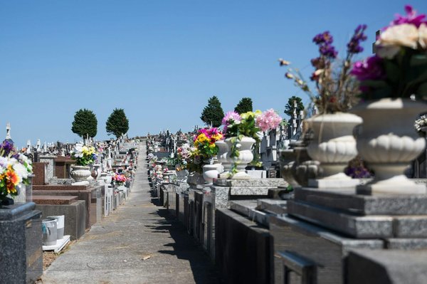 Exprimez votre amour et votre souvenir avec une plaque funéraire avec photo